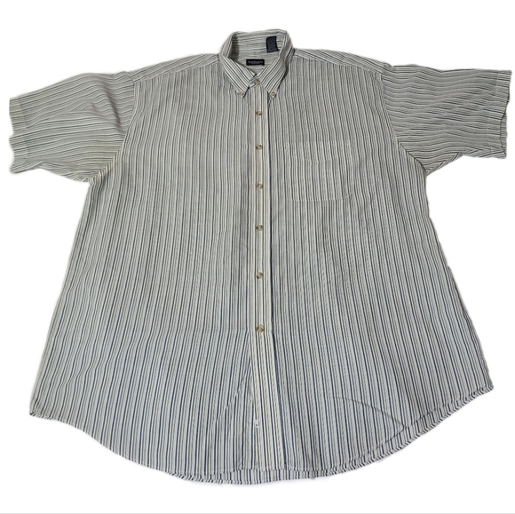 𝅺VANHEUSEN | Striped Button Down Short Sleeve - Picture 3 of 5